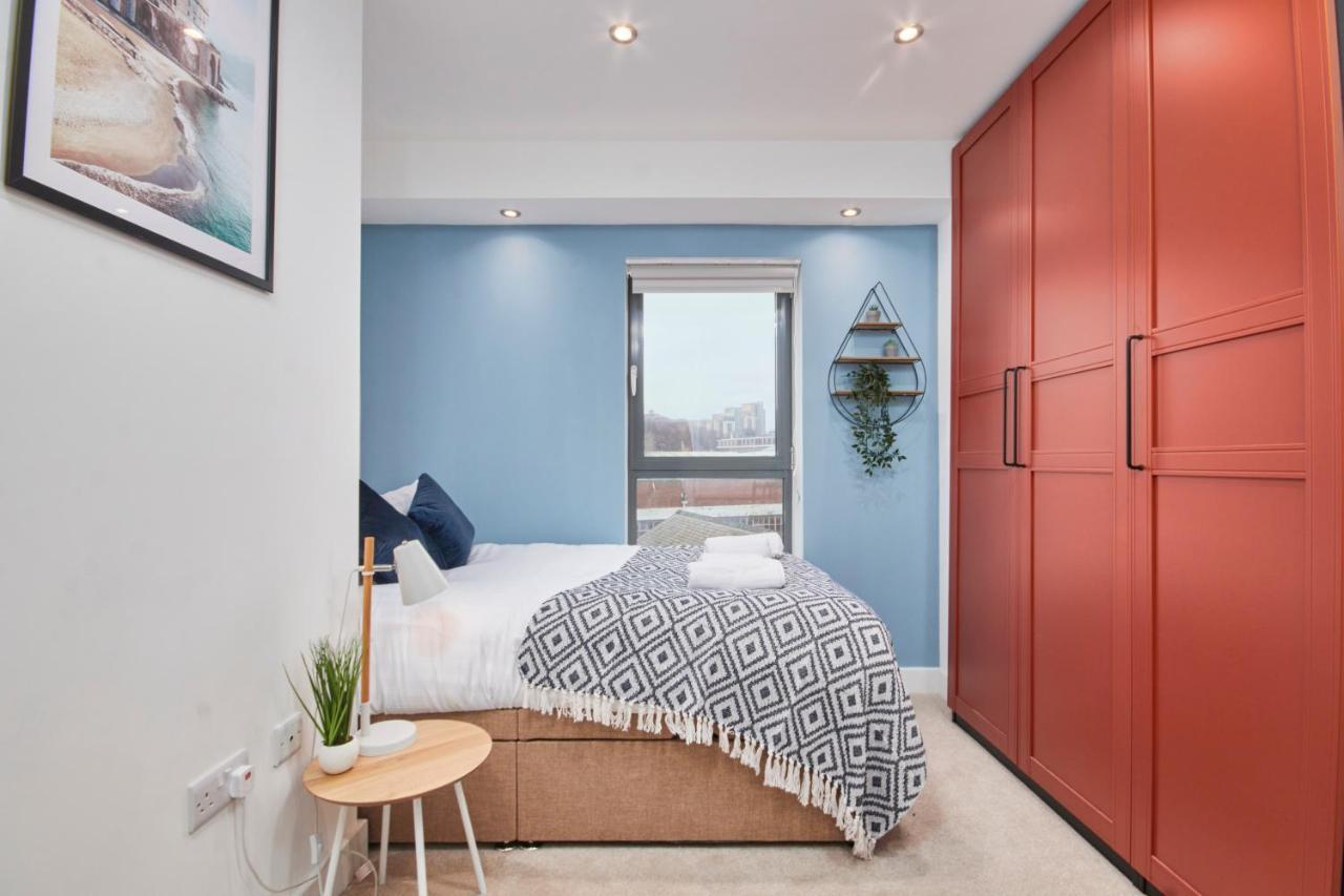 Large Duplex Penthouse - Parking Apartment Leeds  Exterior photo